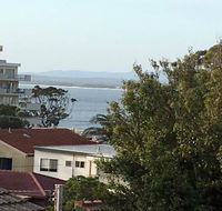 3/4 Victor Parade - great townhouse  walk to the beach - Mackay Tourism
