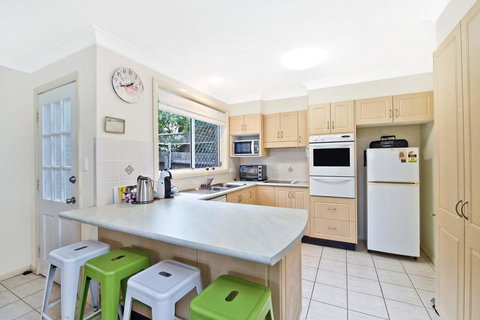 3/54 Owen Street, Port Macquarie - Mackay Tourism 3