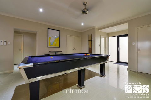33 Inggarda Lane - PRIVATE JETTY & SPA - Mackay Tourism 2