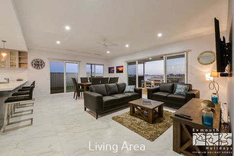 34 Madaffari Drive - Pool - Mackay Tourism 1