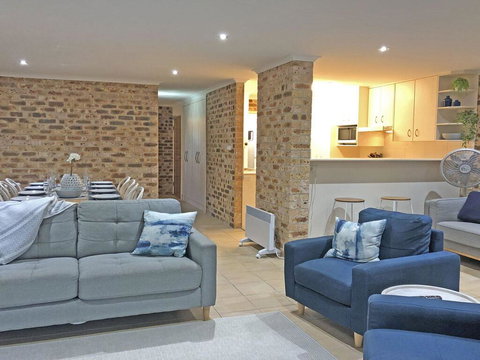 47 'Bay Parklands', 2 Gowrie Avenue - Pool, Tennis Court & Child Friendly - Mackay Tourism 3