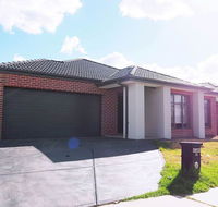 5 Bed 2 Bath big house - Mackay Tourism