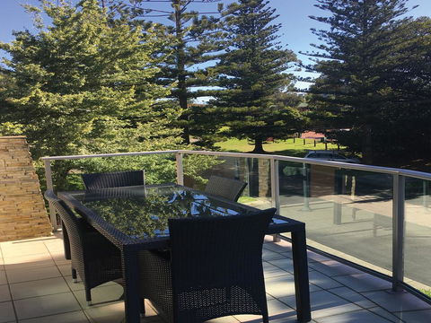 507 At The Waves - Mackay Tourism 1