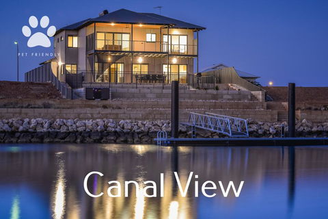 6 Corella Court - PRIVATE JETTY & POOL - Mackay Tourism 1