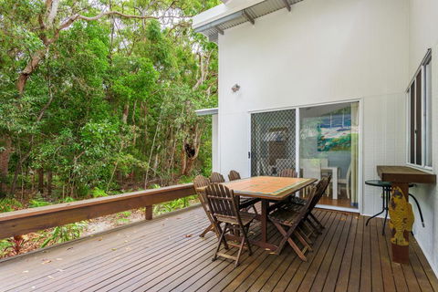 6 Ibis Court - Modern Tropical Family Home With Inground Swimming Pool & Outdoor Entertaining Area - Mackay Tourism 1