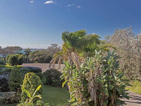 7 'Amaroo' 8 Ondine Close - Fantastic 2 Bedroom Unit So Close To The Waters Edge - Mackay Tourism 3