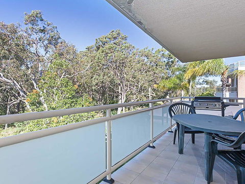 7 'Amaroo' 8 Ondine Close - Fantastic 2 Bedroom Unit So Close To The Waters Edge - Mackay Tourism 0