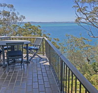 7 'Skyline' 12 Thurlow Avenue - Unit with a WOW factor - Mackay Tourism