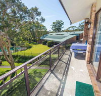 73 'Bay Parklands' 2 Gowrie Avenue - solar heated pool spa tennis court  views - Mackay Tourism