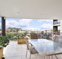 8 'Carrington' 15 Government Road - spacious unit with air conditioning and lift - Mackay Tourism