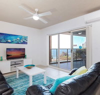 8 'Kiah'  53 Victoria Parade - stunning water views WIFI  Air Con - Mackay Tourism
