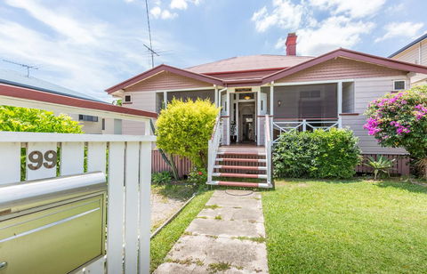 99 Kirkland Bed & Breakfast - Mackay Tourism 1