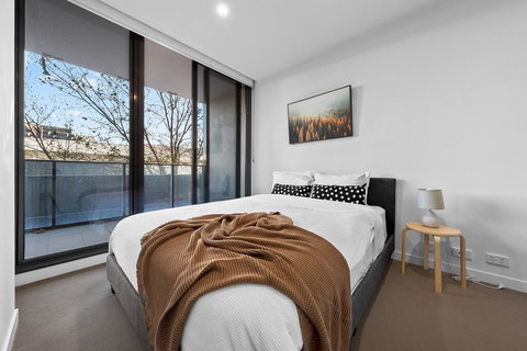 A Bright & Airy CBD Apt Next To Southern Cross - Mackay Tourism 1