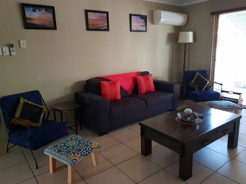 A City Retreat, 2BR Apartment - Reid Park -Townsville - Mackay Tourism 0