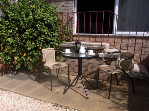A Furnished Townhouse In Goulburn - Mackay Tourism 3