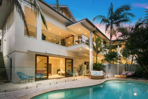 A PERFECT STAY - Beachcomber Blue - Mackay Tourism 0