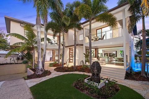 A PERFECT STAY - Casa Grande - Mackay Tourism 0