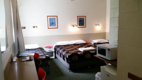 A&A Lodge Motel - Mackay Tourism 1