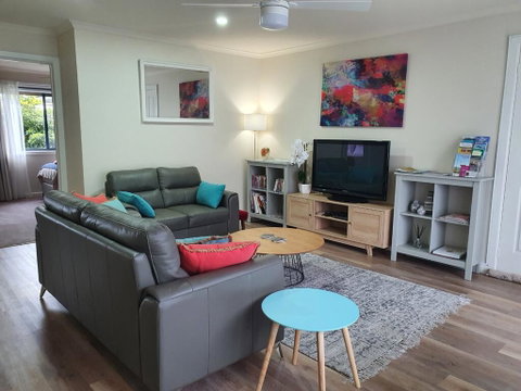 Abalone Guest Accommodation - Mackay Tourism 0