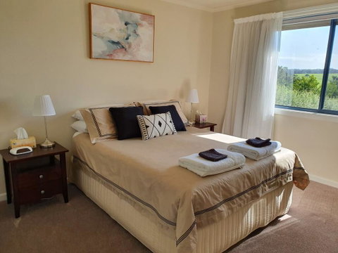 Abalone Guest Accommodation - Mackay Tourism 3