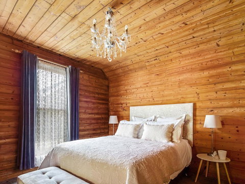 Abrahams On Bank - Mackay Tourism 3