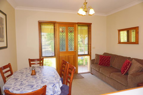 Abrigo Apartment - Mackay Tourism 0
