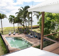 ABSOLUTE BEACHFRONT BLISS  NEWELL BEACH - Mackay Tourism