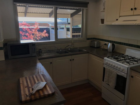 Acacia House - Central Healesville - Yarra Valley - Mackay Tourism 1