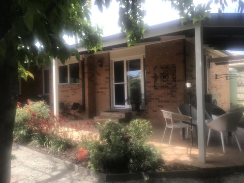 Acacia House - Central Healesville - Yarra Valley - Mackay Tourism 3