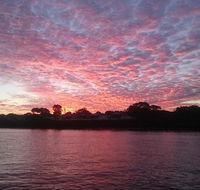 Acclaim Rose Gardens Beachside Holiday Park - Mackay Tourism