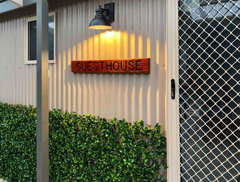 Adelaide Hills Escape - Mackay Tourism 1