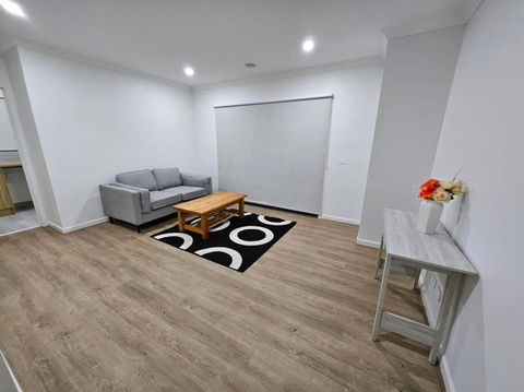 E 4 Room Retreat Family Friendly - Mackay Tourism 3