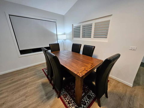 E 4 Room Retreat Family Friendly - Mackay Tourism 4