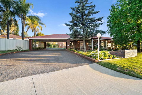 Econo Lodge Border Gateway Wodonga - Mackay Tourism 1