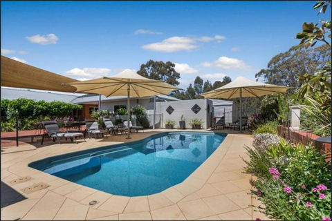 Downing Estate Homestead - Mackay Tourism 0