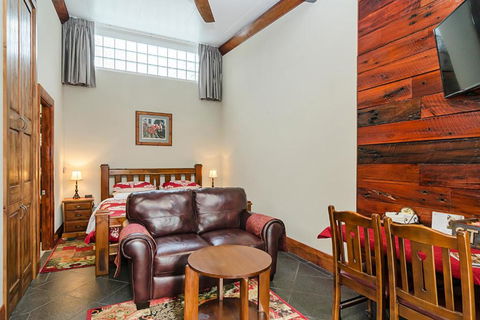 Eagle Foundry Bed & Breakfast - Mackay Tourism 4