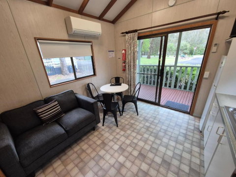 Eagle Point Caravan Park - Mackay Tourism 0