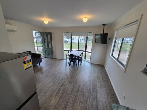 Eagle Point Caravan Park - Mackay Tourism 4