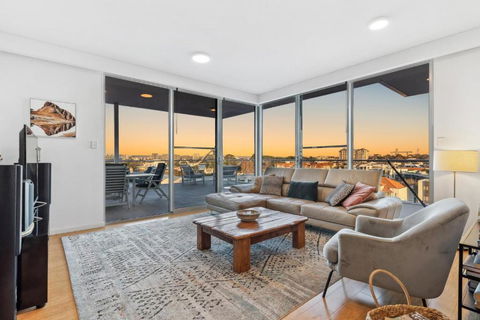 EAST34/60 - Urban Sanctuary - Mackay Tourism 0