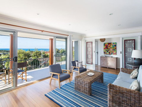 Easy Living At 14 Daphne Street - Mackay Tourism 0