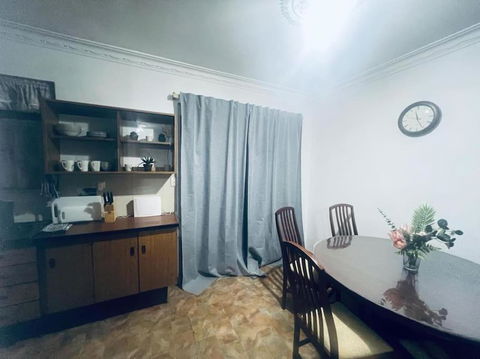 Elegant And Spacious Home + Gym - Mackay Tourism 2