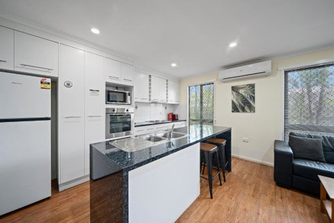 Emerald Motel Apartments - Mackay Tourism 1