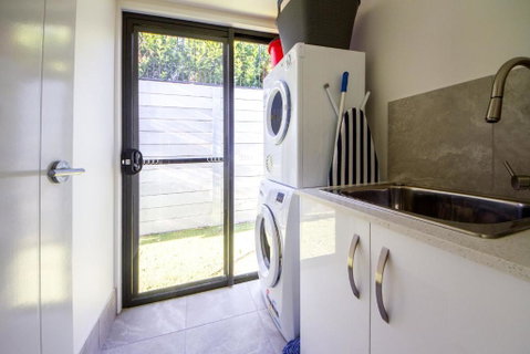Executive Home Accommodation 34 - Mackay Tourism 2