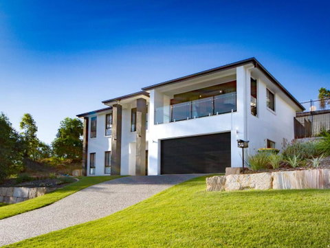 Executive Home Accommodation 34 - Mackay Tourism 0