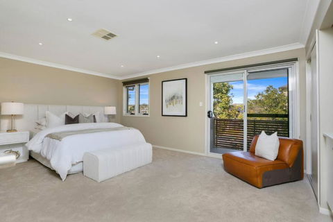 Entire Home In Park Central - Family-Friendly Getaway - Walk To Parks, Shops And Transport In Macarthur - Mackay Tourism 1