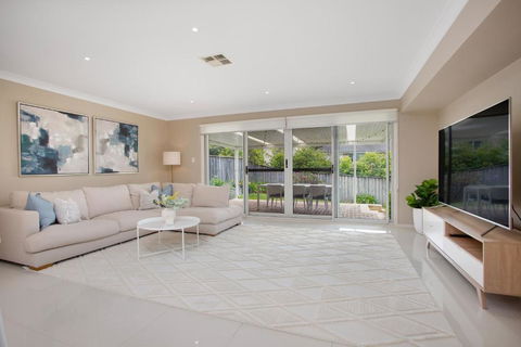 Entire Home In Park Central - Family-Friendly Getaway - Walk To Parks, Shops And Transport In Macarthur - Mackay Tourism 2