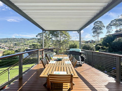 Fab 3-Bed Stay With Great Outdoors & Water Views - Mackay Tourism 2