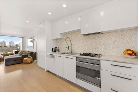 Fab Penthouse Near Bondi / Bronte, Shops & Bars - Mackay Tourism 1