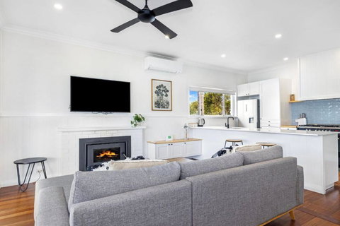 Fairbairn Family Beach Bungalow - Mackay Tourism 2