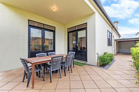 Fairholme Townhouse - Mackay Tourism 2